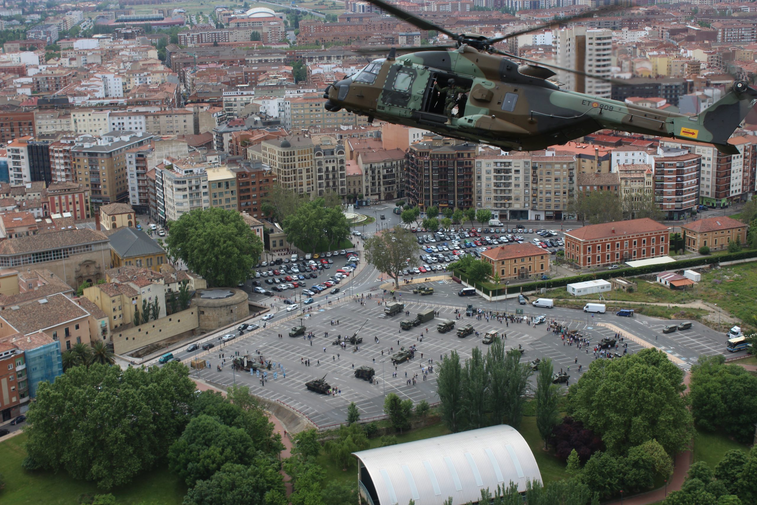 exposicion estatica helicoptero militar logroño